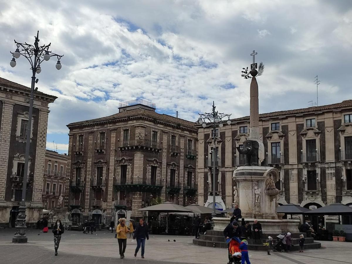 Maya'S Home Катания Экстерьер фото